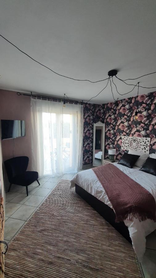 Le Coup De Foudre Bed & Breakfast Le Molay-Littry Dış mekan fotoğraf